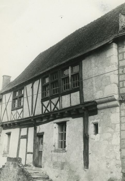 Ancienne auberge à pans de bois : Façade sur rue, vue générale