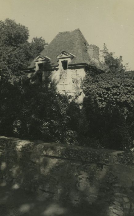 Enceinte de la ville : Pavillon nord-ouest, vue partielle