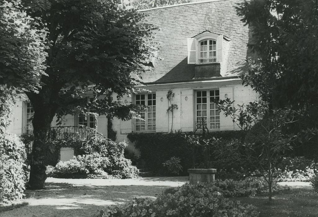 Manoir de la Grand'Cour : Façade nord, vue partielle