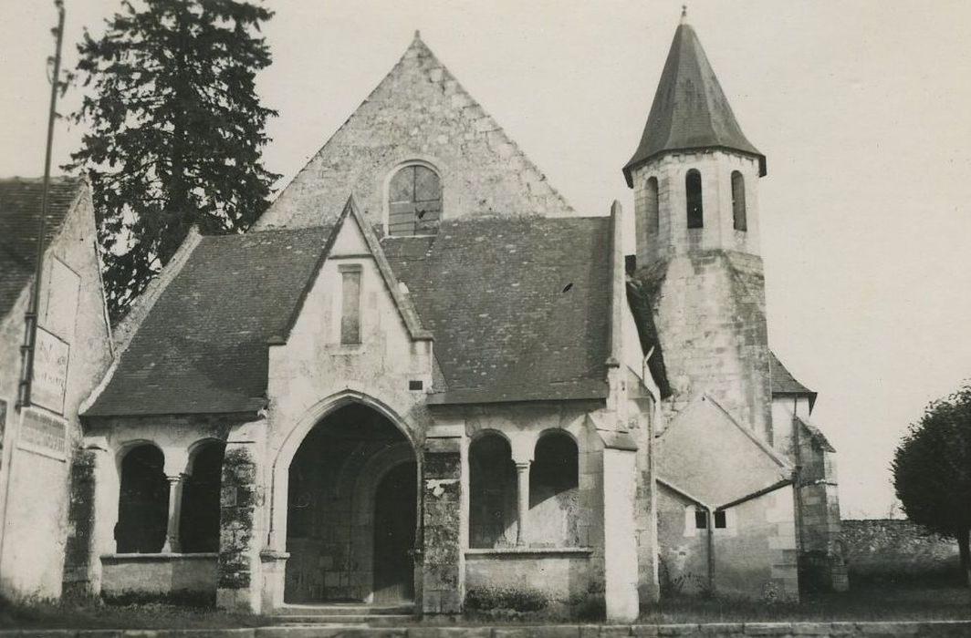 Eglise Saint-Jean-Baptiste : Façade occidentale, vue générale