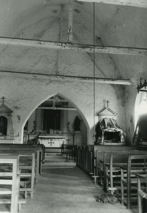 Eglise Saint-Nicolas : Nef, vue générale