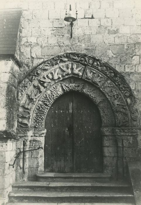 Eglise Saint-Gervais-Saint-Protais : Portail sud, vue générale