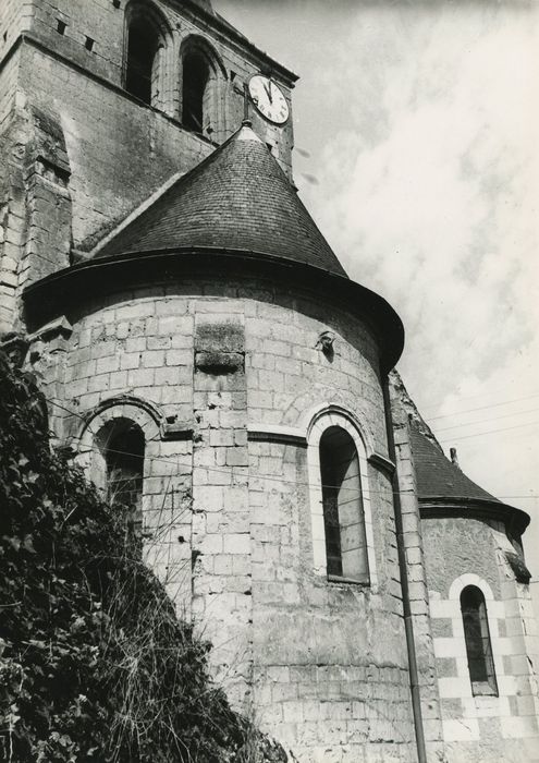 Eglise Saint-Gervais-Saint-Protais : Chevet, vue partielle