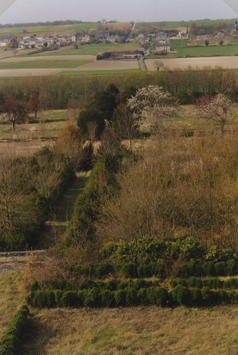 Domaine de Montpensier ou Coudray-Montpensier : Jardins nord, vue partielle