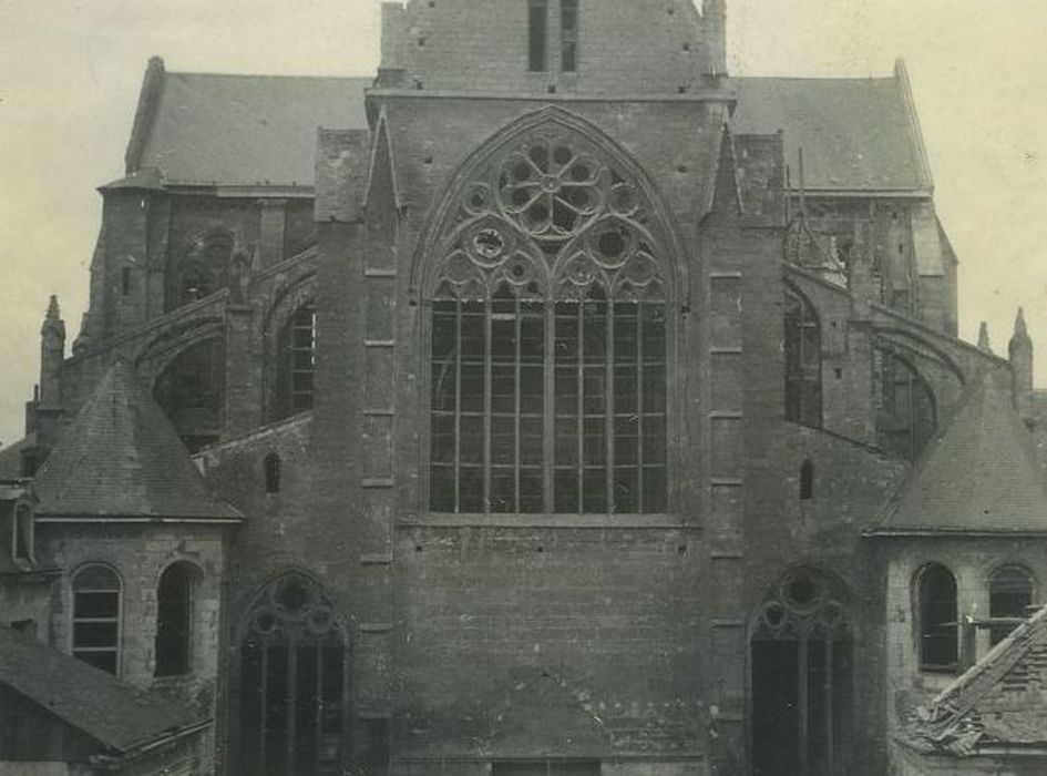 Ancienne abbaye de Saint-Julien : Chevet, vue partielle