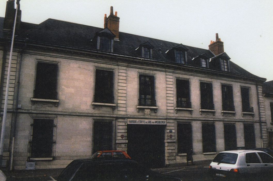 Manufacture des Trois-Tours : Façade sur les quais, vue générale