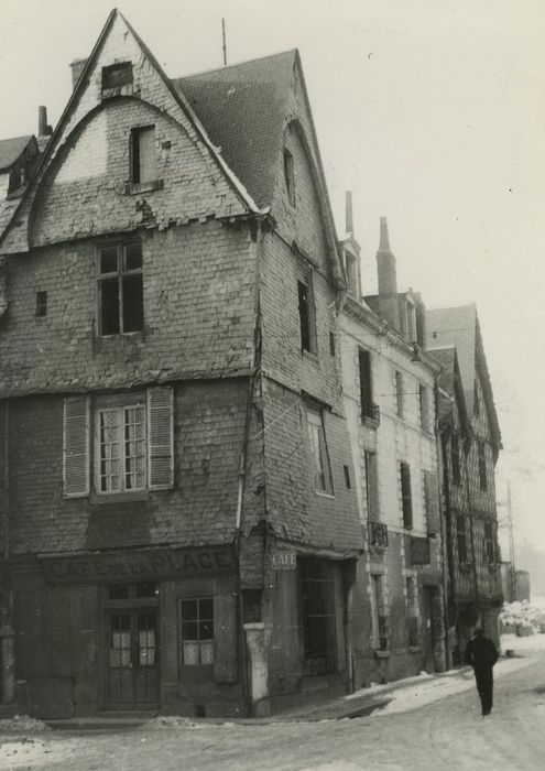 Maison : Façades sur rues, vue générale