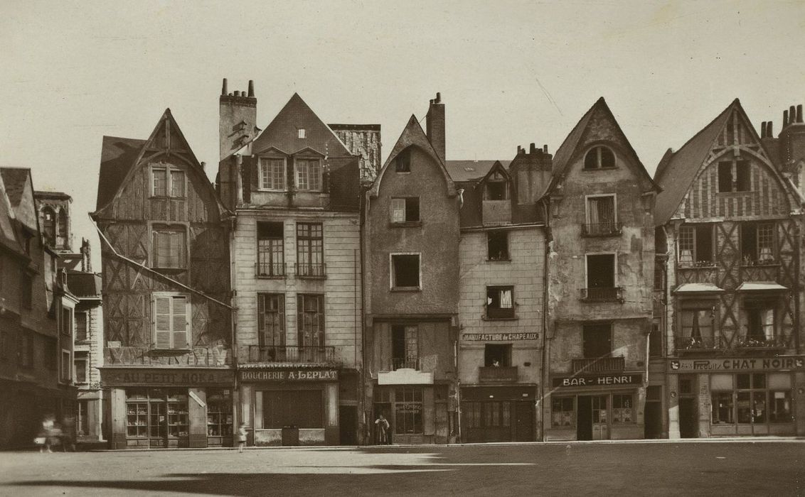 Maisons : Façades sur rue, vue générale