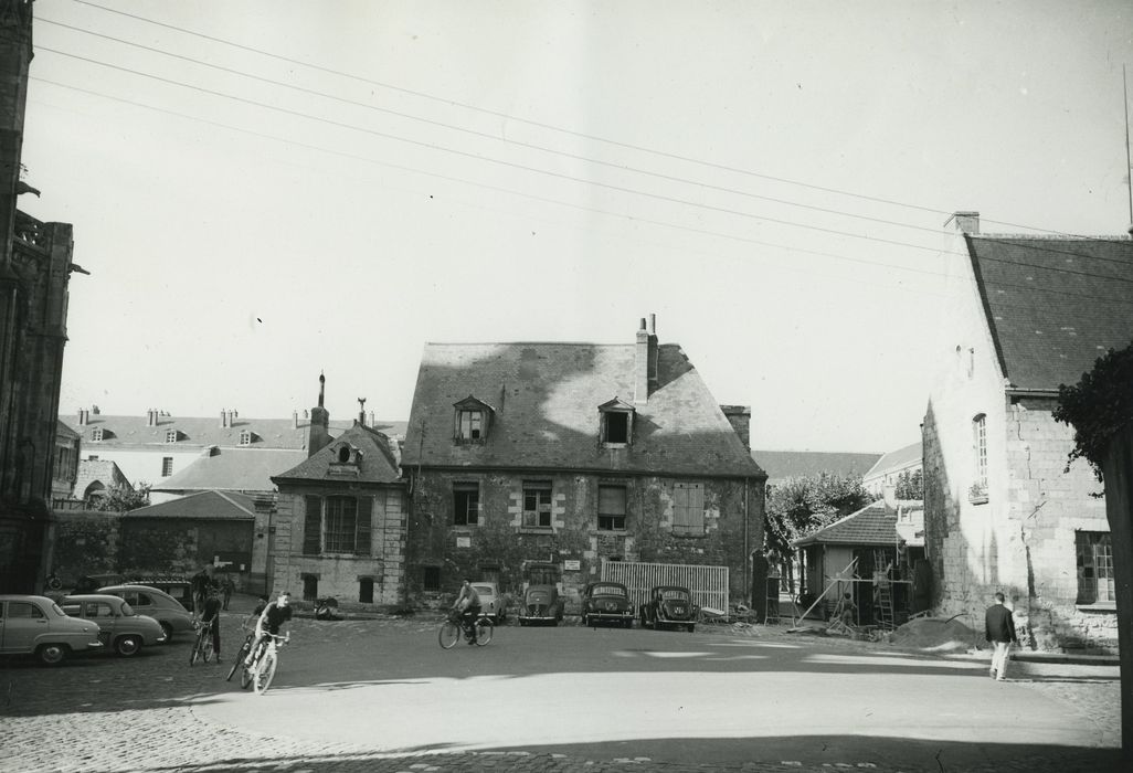 Maison, dite de Justice des Bains : Façade sur rue, vue générale