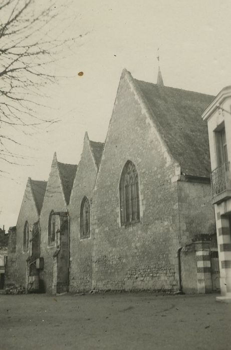 Eglise de la Sainte-Trinité : Façade latérale sud, vue générale