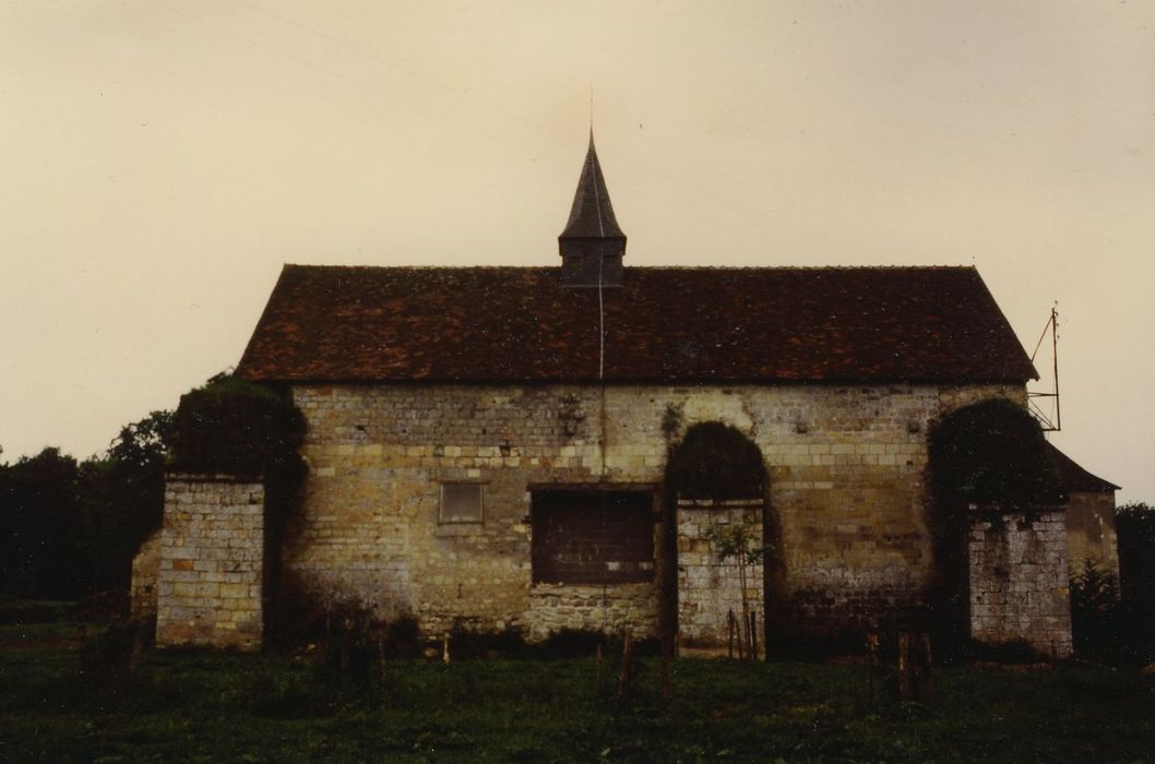 Prieuré Notre-Dame et Saint-Etienne de Villiers : Eglise, façade latérale nord, vue générale