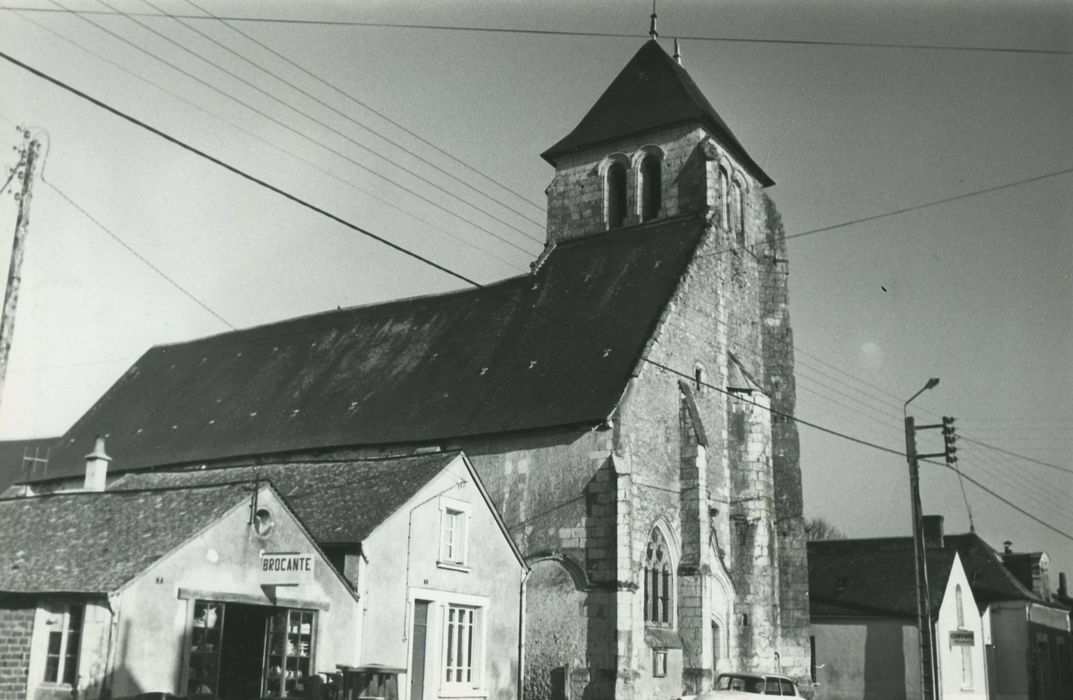 Eglise Saint-Pierre : Ensemble nord-ouest, vue partielle