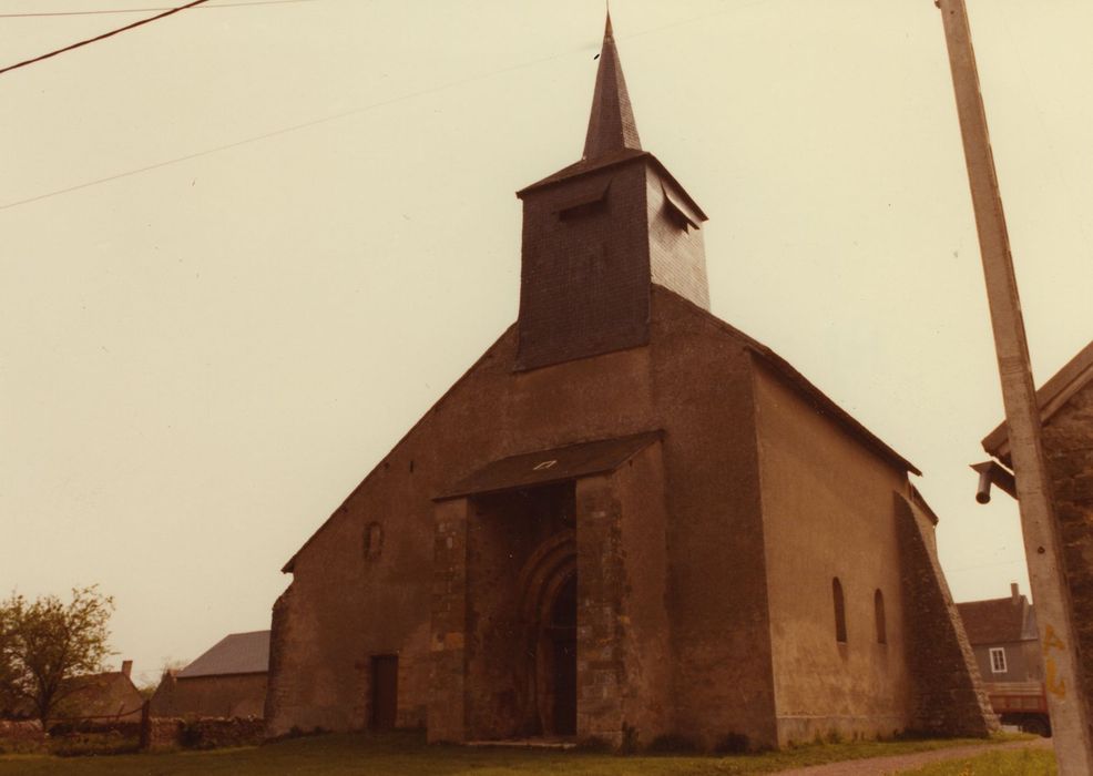 Eglise Saint-Pierre et Saint-Paul : Façade occidentale, vue générale