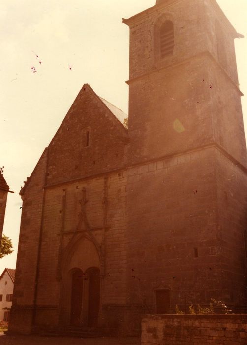 Eglise paroissiale : Façade occidentale, vue générale