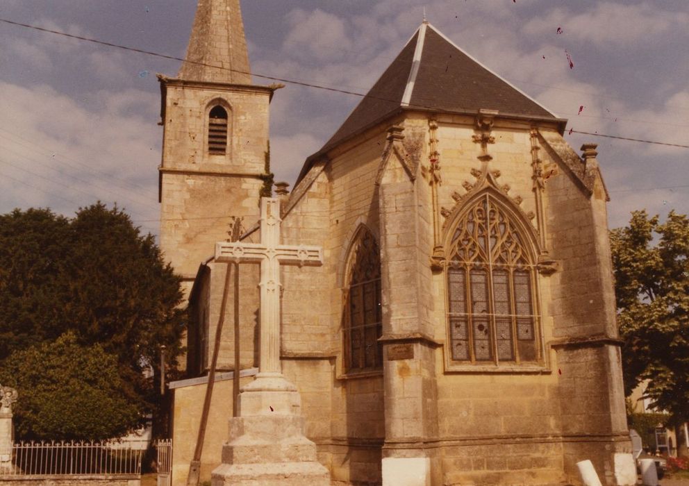 Eglise paroissiale : Chevet, vue générale