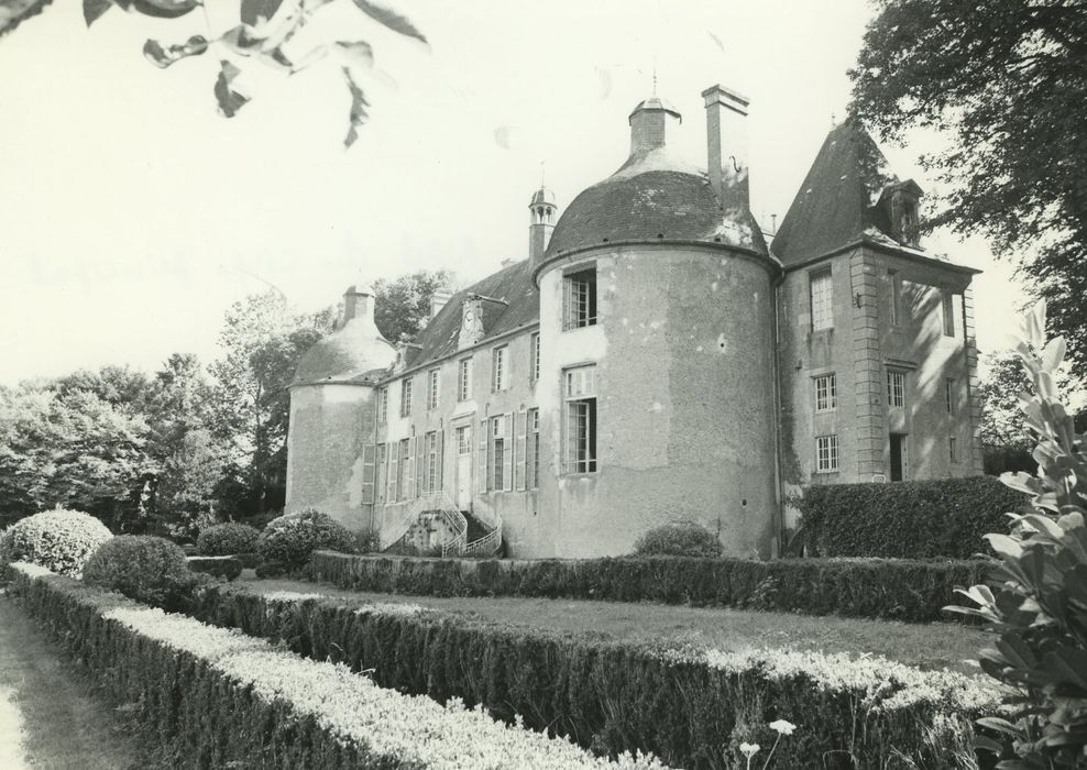 Château d'Apremont : Ensemble nord-ouest, vue générale