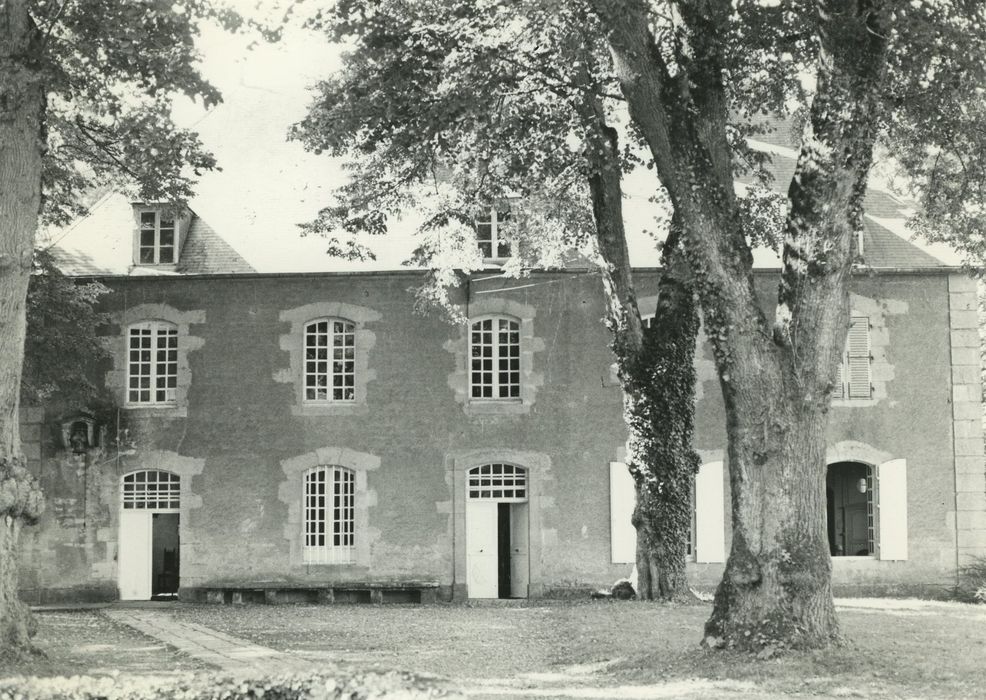 Château d'Apremont : Pavillon, façade est, vue partielle