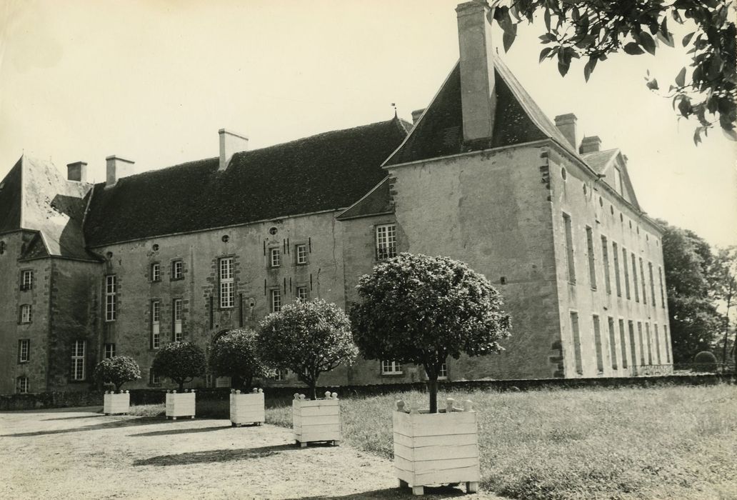 Château : Ensemble nord-est, vue générale