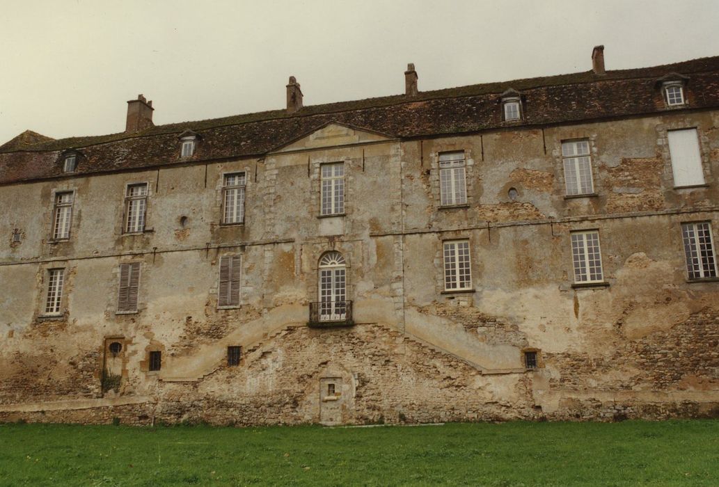 Château : Façade sud, vue générale