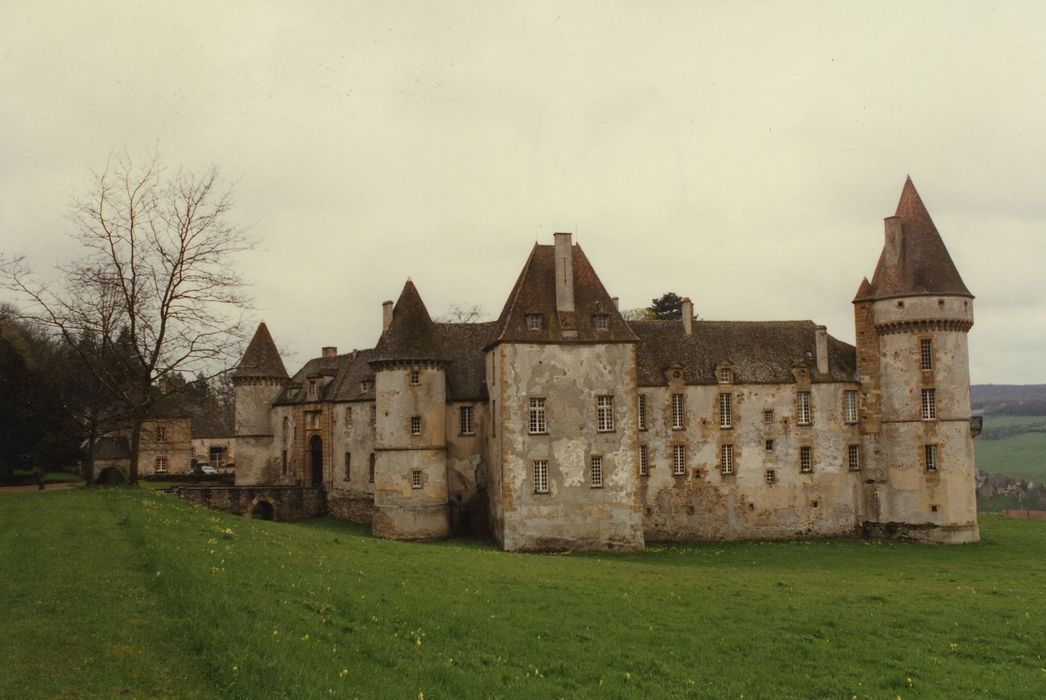 Château : Ensemble nord-est, vue générale