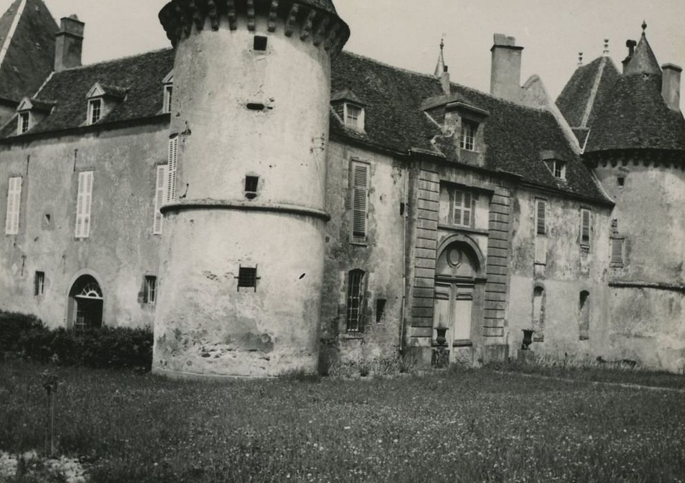 Château : Ensemble sud-est, vue partielle