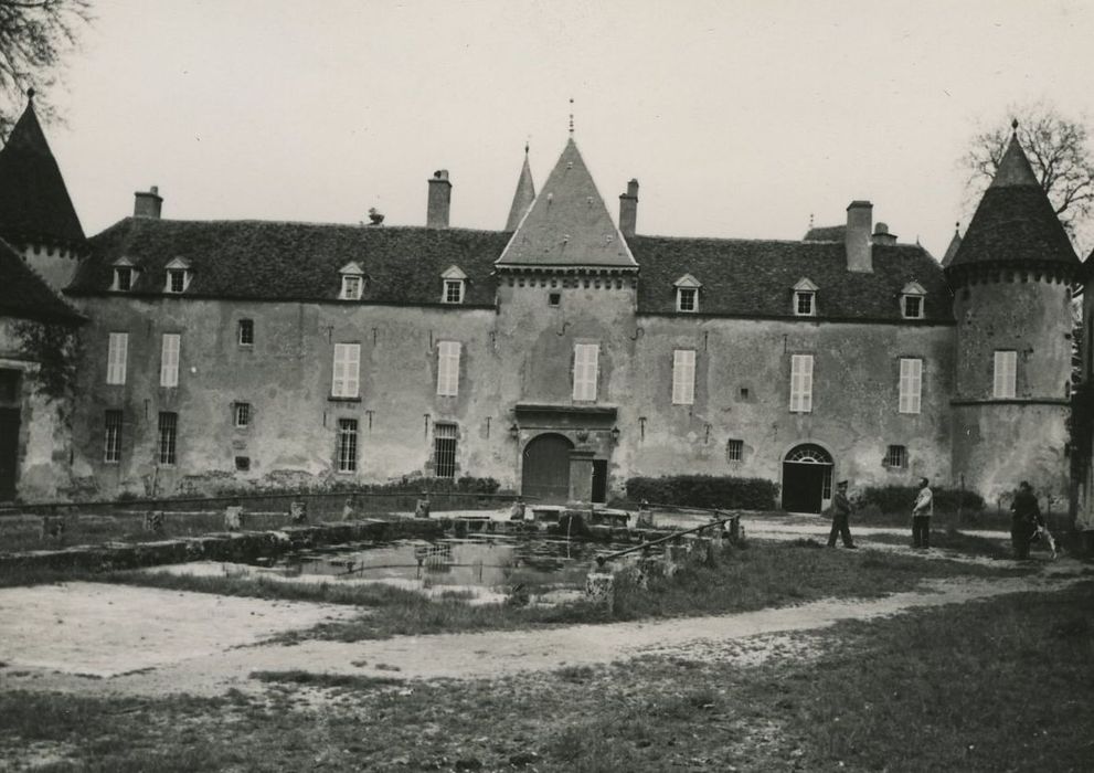 Château : Ensemble sud, vuegénérale