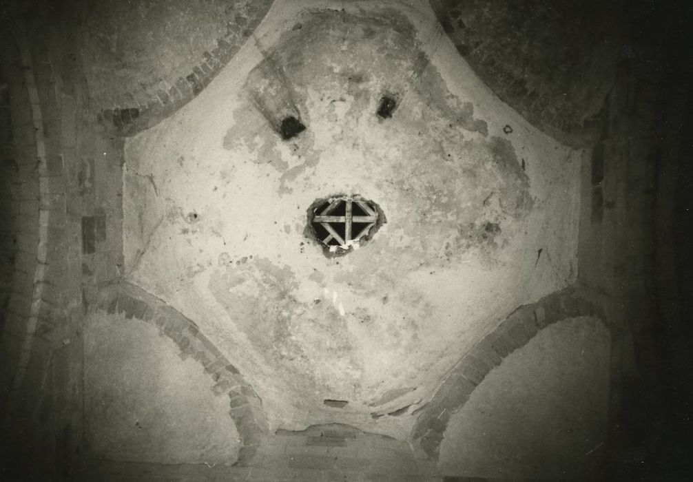 Eglise Saint-Laurent (ancienne) : Voûte de la croisée du transept, vue générale