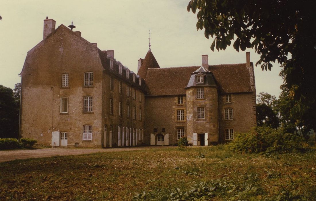 Château de Dumphlun : Ensemble nord-est, vue générale