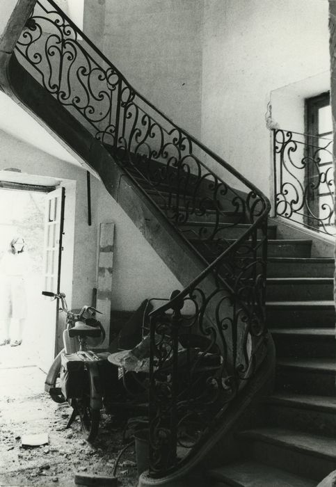 Château de Dumphlun : Escalier de la tourelle de la façade nord-est, vue partielle