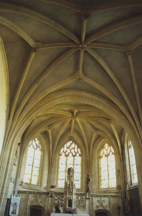 Eglise Saint-Hilaire : Choeur, vue générale