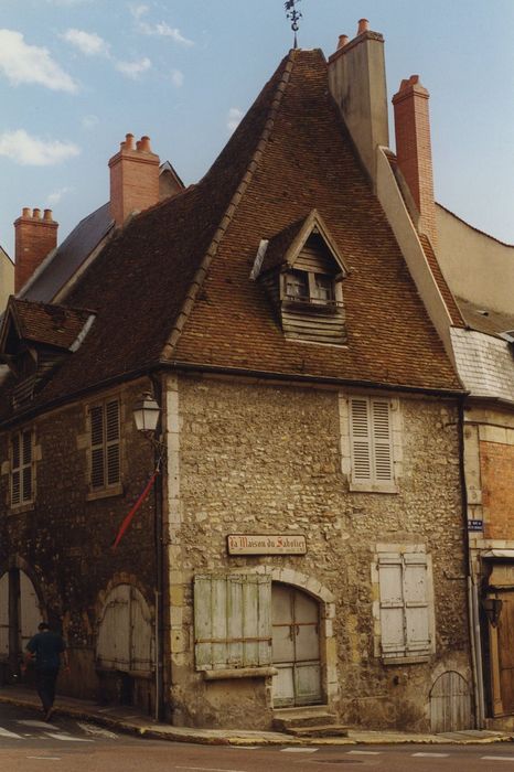 Maison dite du Sabotier : Vue générale des façades sur rues