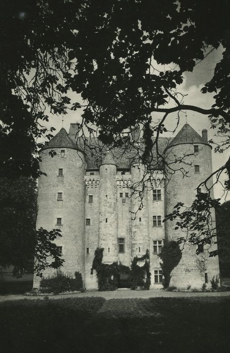 Château : Façade ouest, vue générale