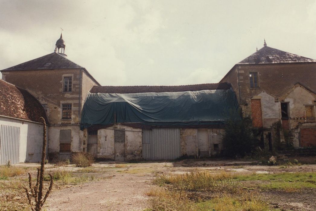 Anciennes Papeteries de Villette : Cour intérieure, ensemble sud-est, vue partielle