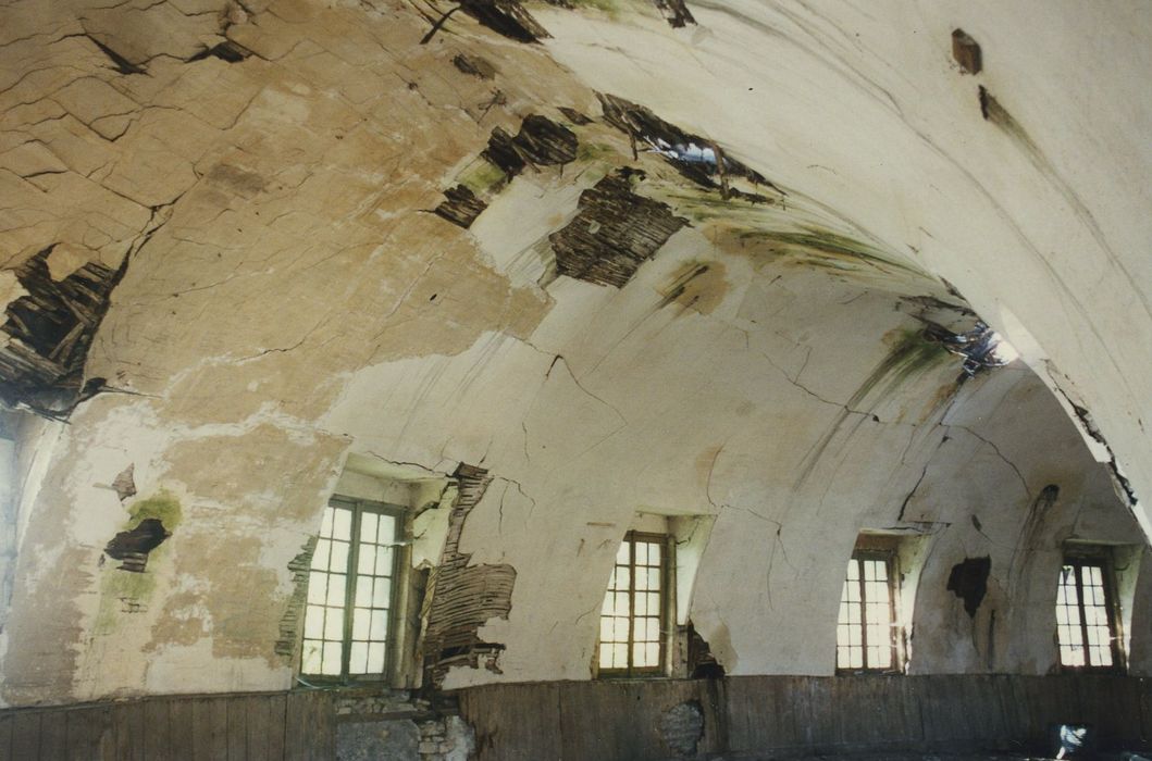 Anciennes Papeteries de Villette : Vue générale de la voûte d’un des bâtiments en hémicycle
