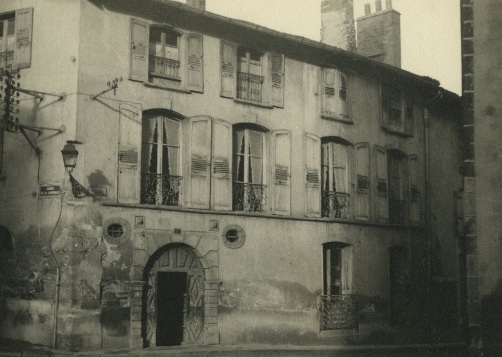 Maison : Façade est, vue générale