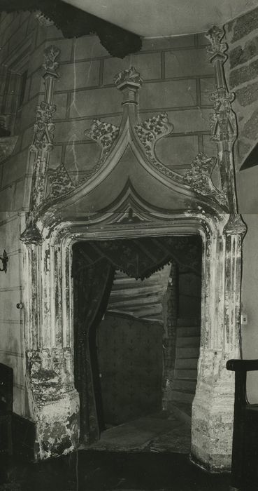 Hôtel de Miramon (ancien Logis de la Pomme et du Dauphin) : Porte d’accès à la tourelle d’escalier