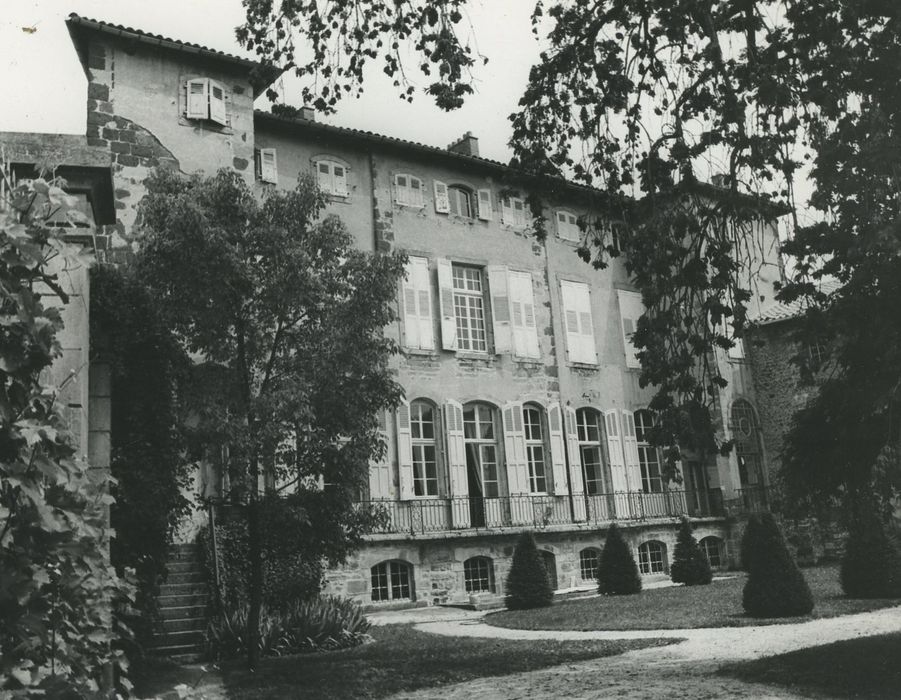 Hôtel Jerphanion-Cambacérès : Façade ouest, vue générale