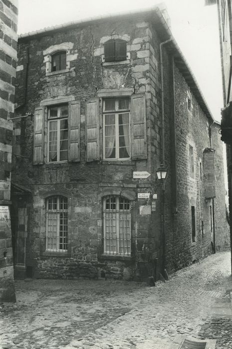 Hôtel Jerphanion-Cambacérès : Façade est, vue partielle