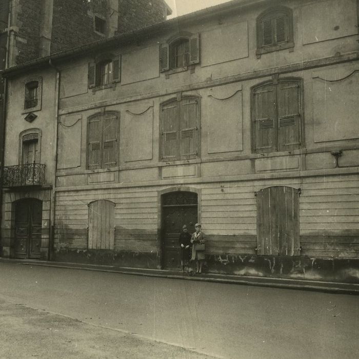 Immeuble : Façade sur rue, vue générale