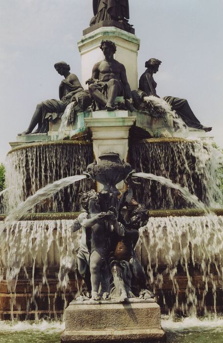 Fontaine Crozatier, vue partielle