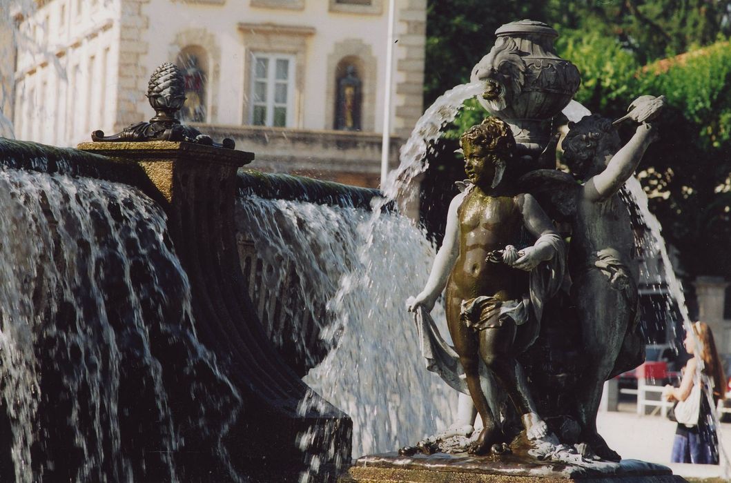 Fontaine Crozatier, détail