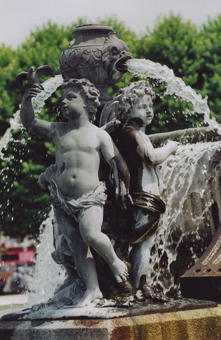 Fontaine Crozatier, détail