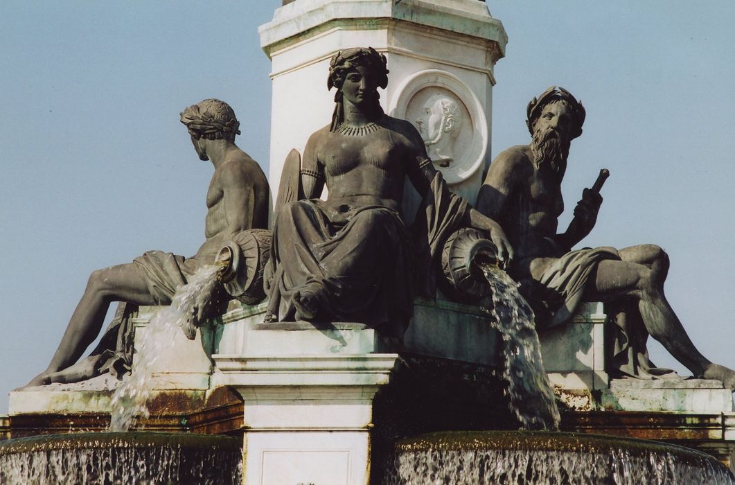 Fontaine Crozatier, détail