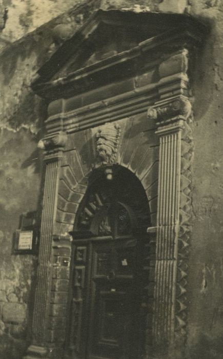 Hôtel de Marcellange ou de la Rochenegly (maison Armand) : Portail sur rue, vue générale