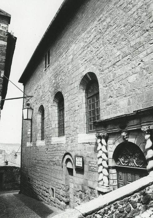 Chapelle des Pénitents Blancs : Façade sud, vue générale