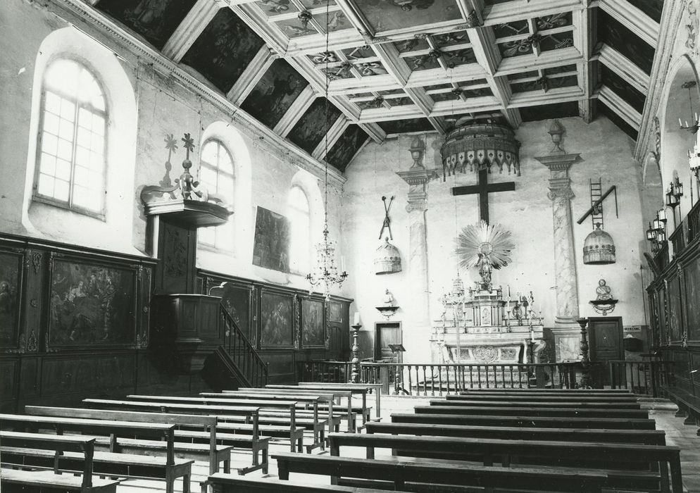 Chapelle des Pénitents Blancs : Nef, vue générale