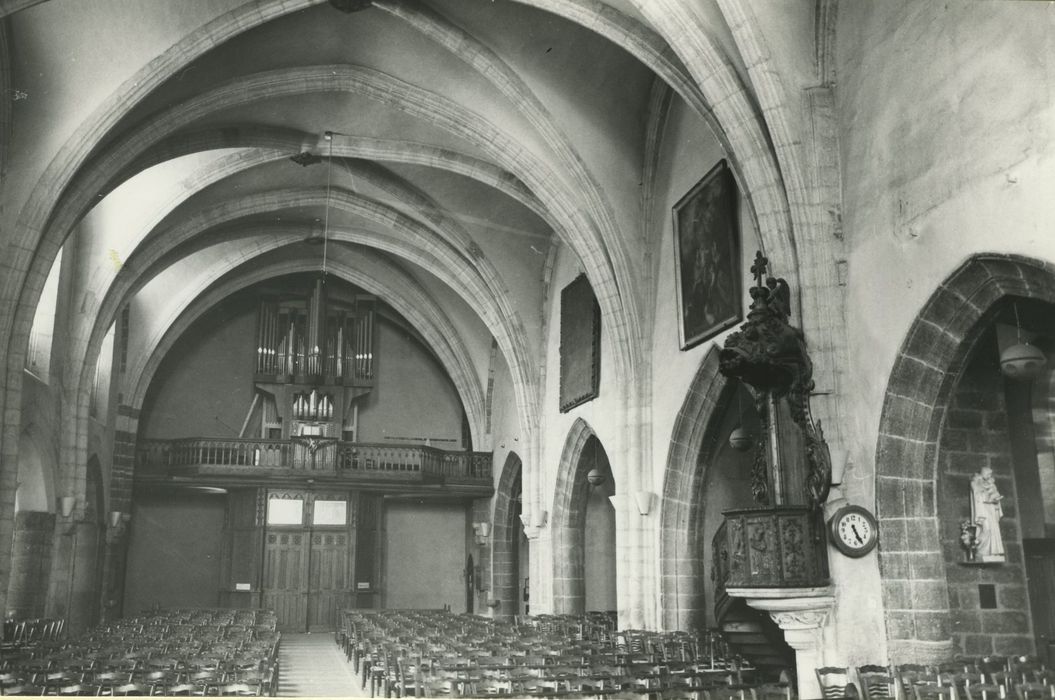 Eglise des Carmes : Nef, vue partielle