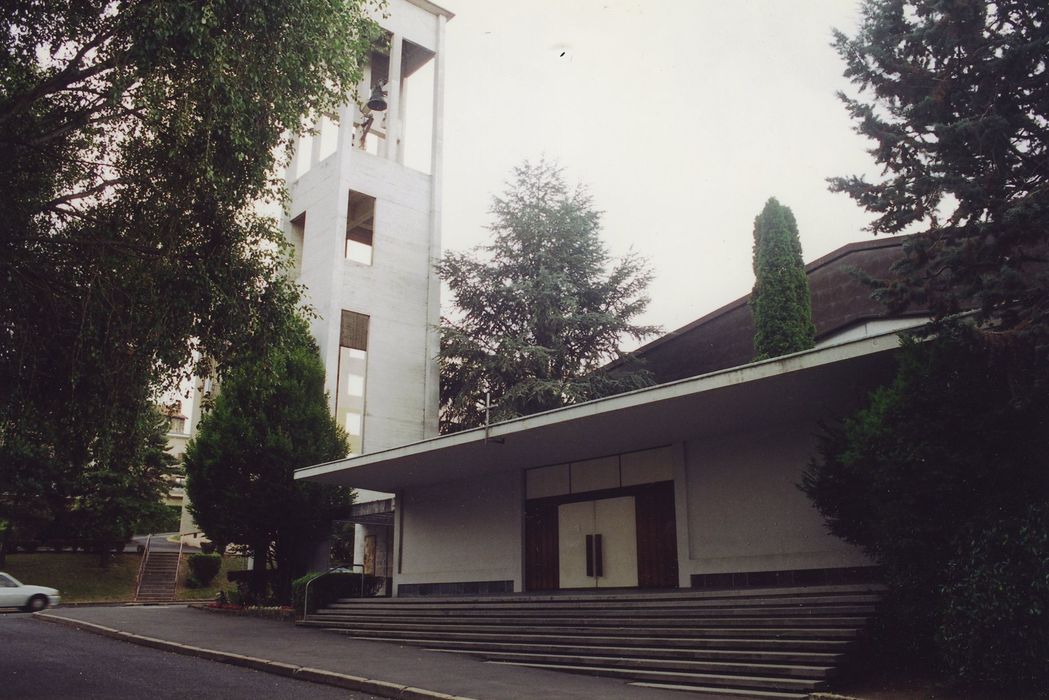 Eglise Sainte-Thérèse du Val-Vert : Ensemble nord, vue générale