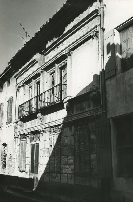 Immeuble : Façade sur rue, vue générale