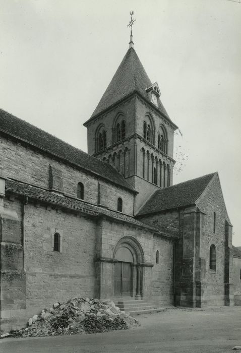 Eglise : Façade latérale sud, vue partielle